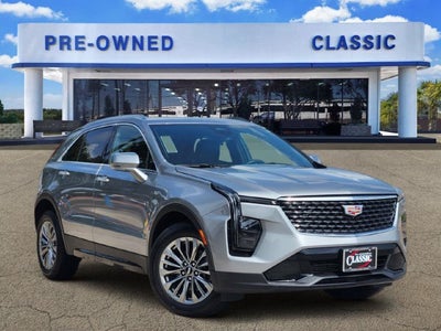2025 Cadillac XT4 Premium Luxury