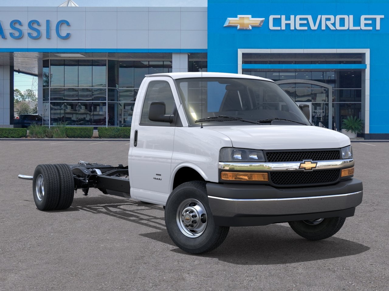 2026 Chevrolet Express Cutaway 3500 1WT