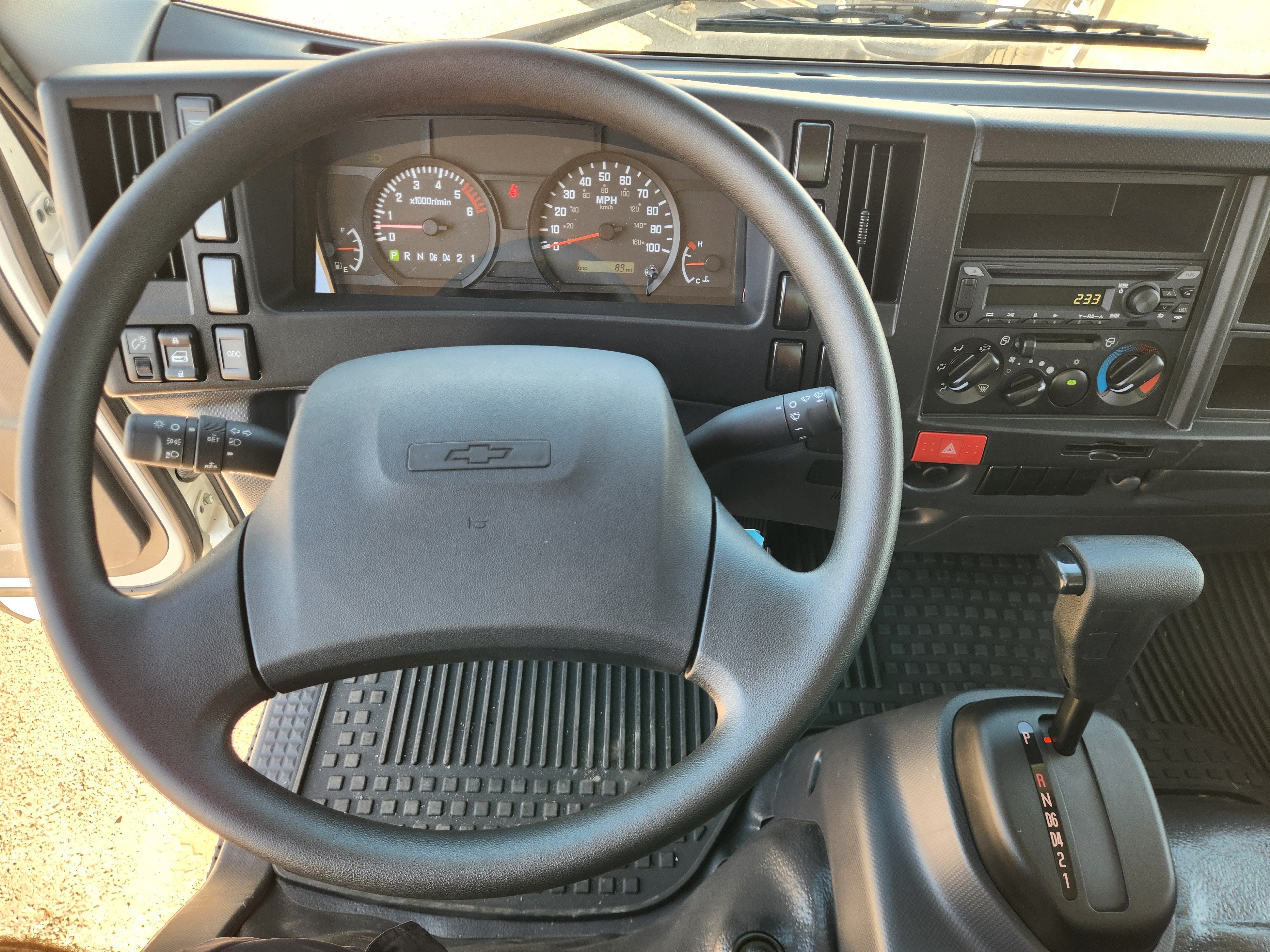 2024 Chevrolet Low Cab Forward 4500 HG BASE