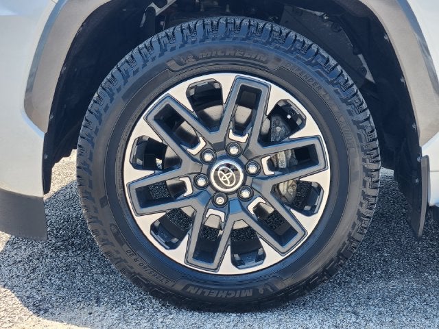 2024 Toyota Sequoia SR5